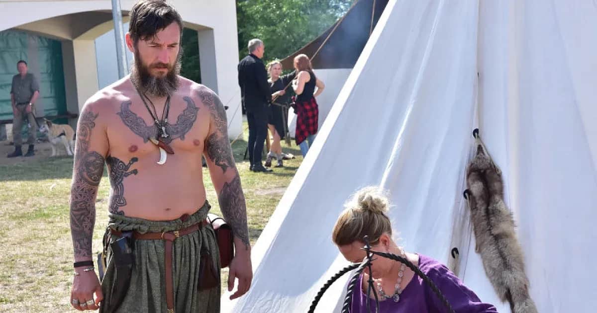 Kalendarz wikingów: życie ludzi Północy w średniowieczu